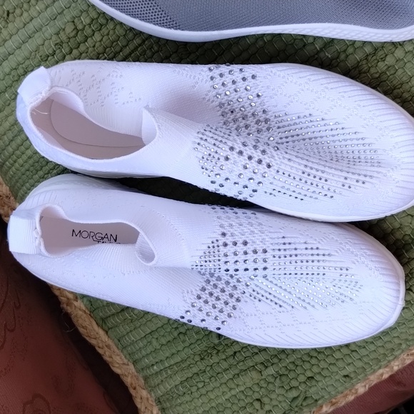 Two for 1 price white size 37 Morgan Taylor slip-ons gray Tommy Bahama 7 - Picture 2 of 6